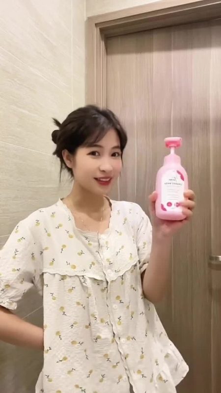 Chị em nhớ sử dụng nước giặt đồ chíp Tinee Việt Nam